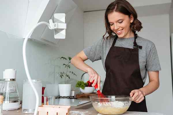 Die besten Schürzen zum Kochen und Backen