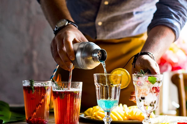 Die besten Cocktailschüttler für die Home Bar