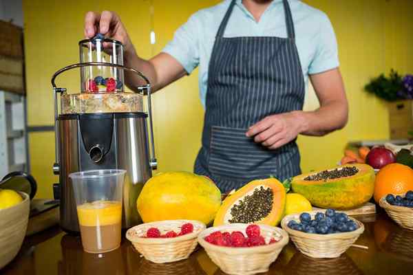 Juicers masticating terbaik untuk dapur anda