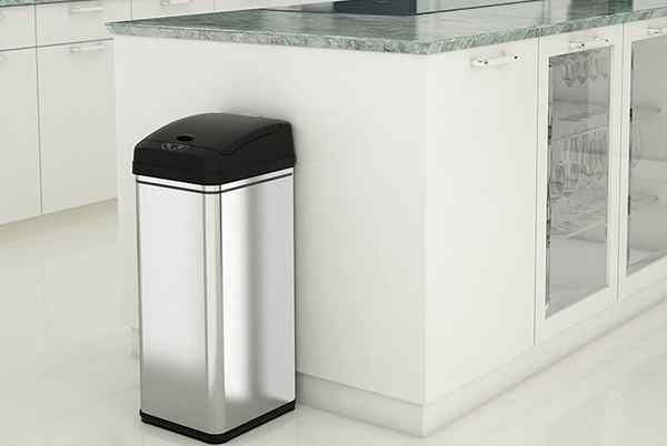 Les meilleures canettes poubelles pour la salle de bain