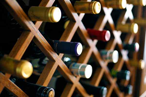 13 idées de supports à vin parfait pour les grands et petits espaces de stockage