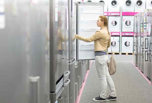 Aquí está el tamaño estándar del refrigerador y cuándo ir más grande