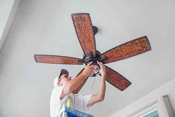 Cómo instalar un ventilador de techo en 7 simples pasos