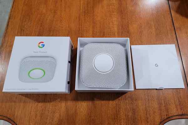 Eu testei o Google Nest Protect rico em recursos. Veja como ele se saiu e se vale a pena o preço alto