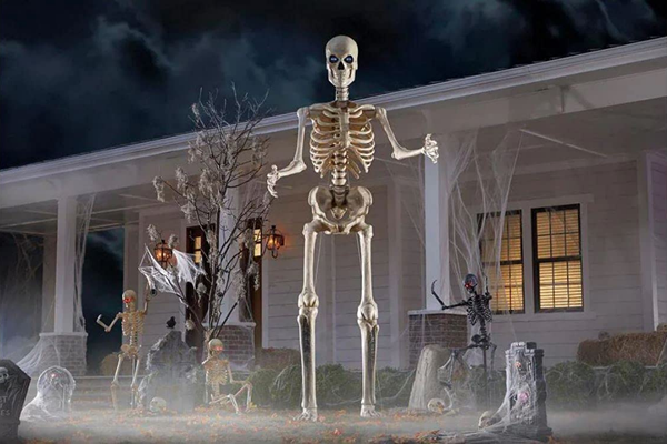 Kerangka 12 kaki Home Depot telah terjual habis-tetapi kami menemukan beberapa pilihan yang sama besarnya masih tersedia untuk Halloween 2021