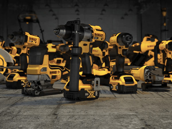 Dewalt -Tools sind während des Verkaufs des Lowe am 4. Juli mehr als 30% Rabatt auf