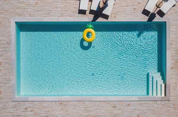 Combien coûte une piscine en fibre de verre?