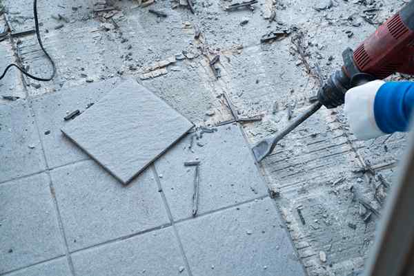 Comment éliminer les carreaux des planchers, des dosseret et d'autres surfaces