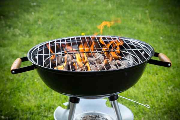 Cómo comenzar una parrilla de carbón