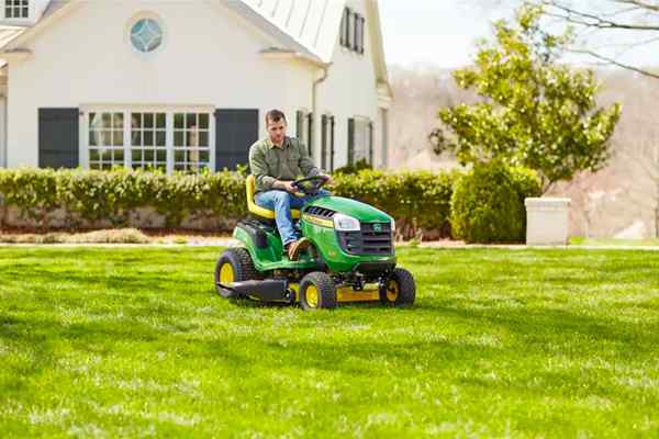 Traktor John Deere Lawn terbaik tahun 2023