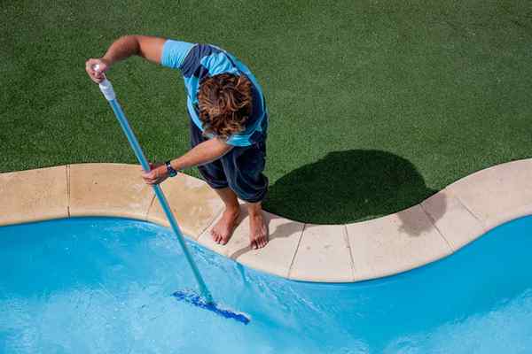 Les meilleurs services de nettoyage de piscine de 2023