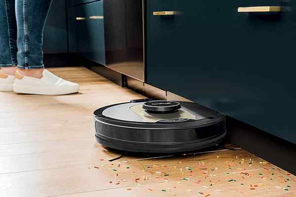 Vacuum robot yang popular ini sehingga $ 190 sekarang