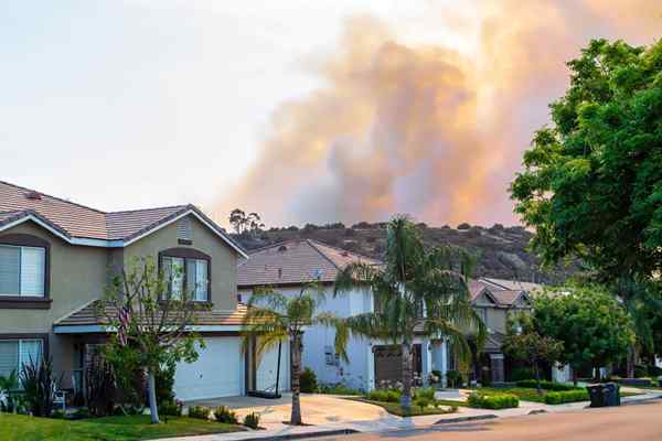 8 coisas a saber antes de comprar uma casa em uma região propensa a incêndios