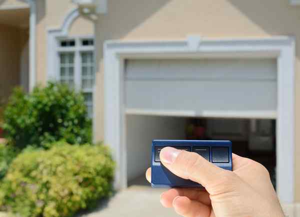 Combien coûte l'installation des ouvertures de porte de garage coûte?