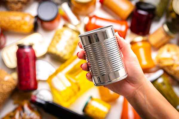 So öffnen Sie eine Dose ohne Can Opener 3 bewährte Methoden