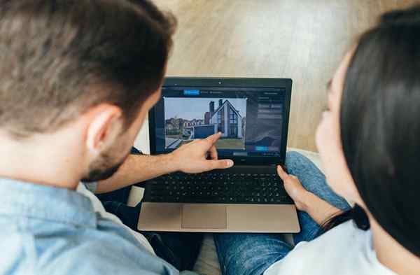 Esses programas podem ajudá -lo a comprar sua casa de sonho no mercado de hoje