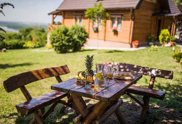 14 planos de mesa de piquenique para a construção da área de jantar perfeita no quintal