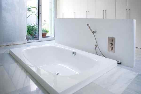 Berapa biaya pemandian bathtub?