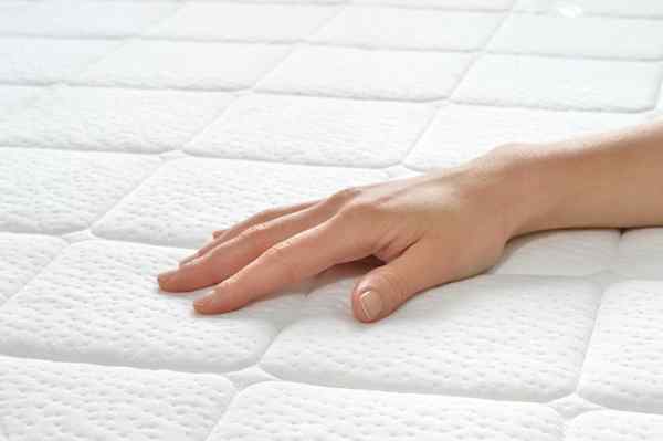 Comment nettoyer correctement un matelas en mousse à mémoire