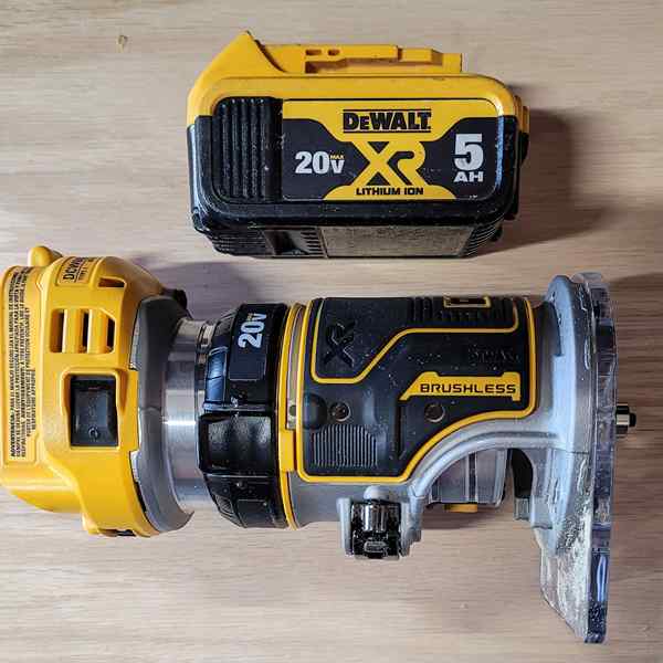 Est-ce que le 20V sans fil de Dewalt est le meilleur routeur compact?