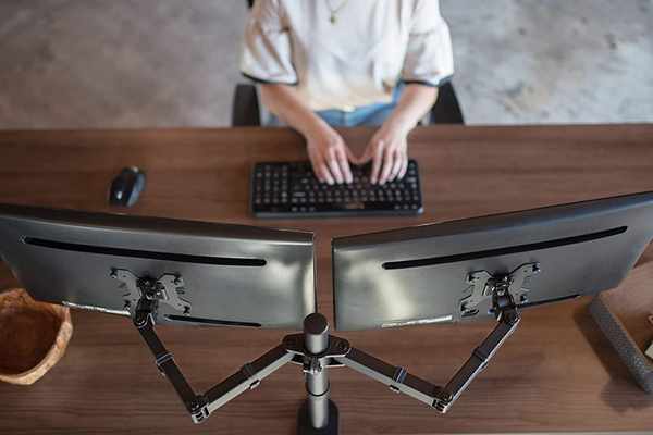 Der beste Dual-Monitor-Stand von 2023