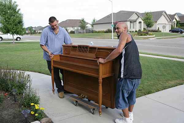 Como mover um piano com segurança